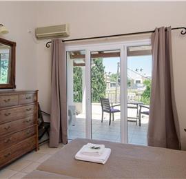 3 bedroom villa with heated pool in Kassiopi, Corfu, sleeps 6